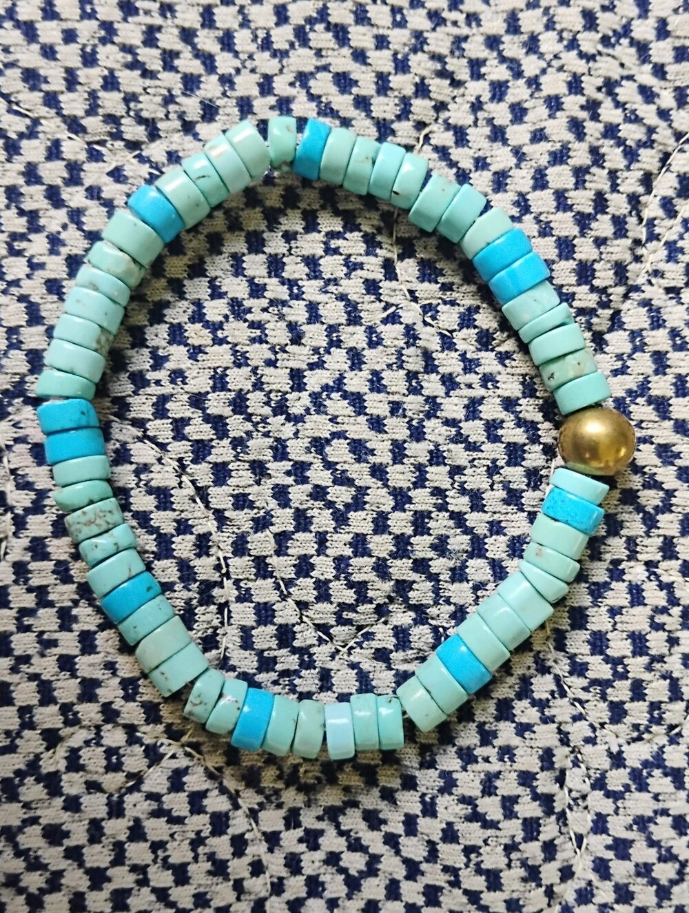 Handmade Two Tone Heishi Turquoise Bracelet - Picture 4 of 6